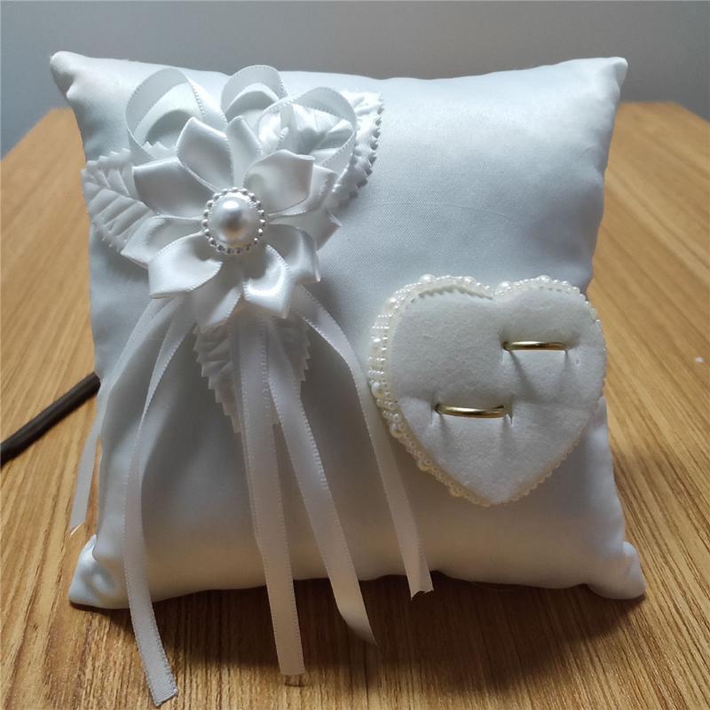 Wedding Ring Pillow European R - огляд і ціна Ring Bearer Pillow